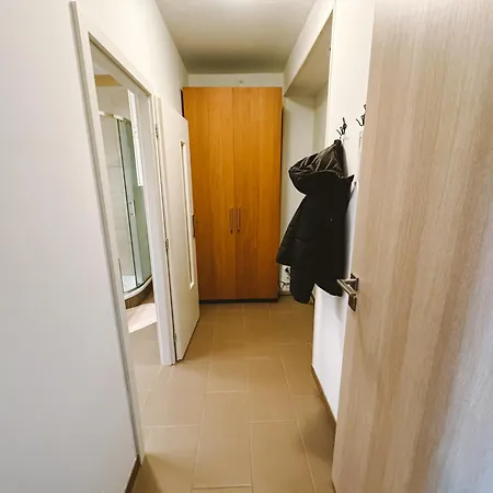 V Meste Apartman