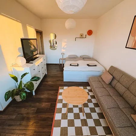 V Meste Apartman